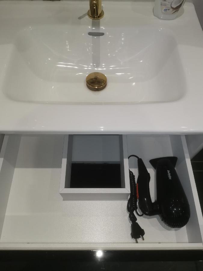 Apartament32 Golden Vip -Duze Miejsce Postojowe- Opolznevoye Bagian luar foto